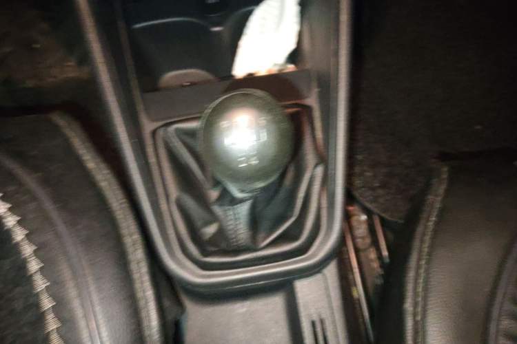 Used Volkswagen Santana 2016 1.4L Manual Fashion Edition Gear Lever