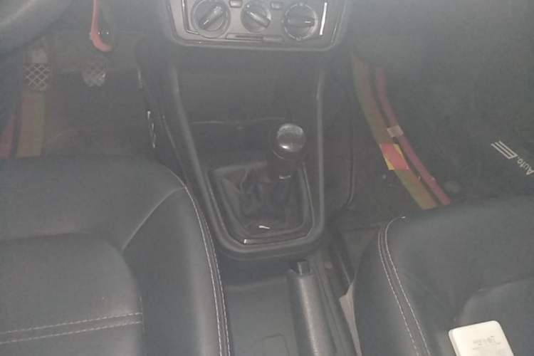 Used Volkswagen Santana 2016 1.6L Manual Fashion Edition Gear Lever