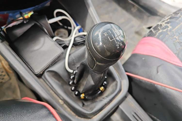 Used Volkswagen Santana 2016 1.6L Manual Fashion Edition Gear Lever