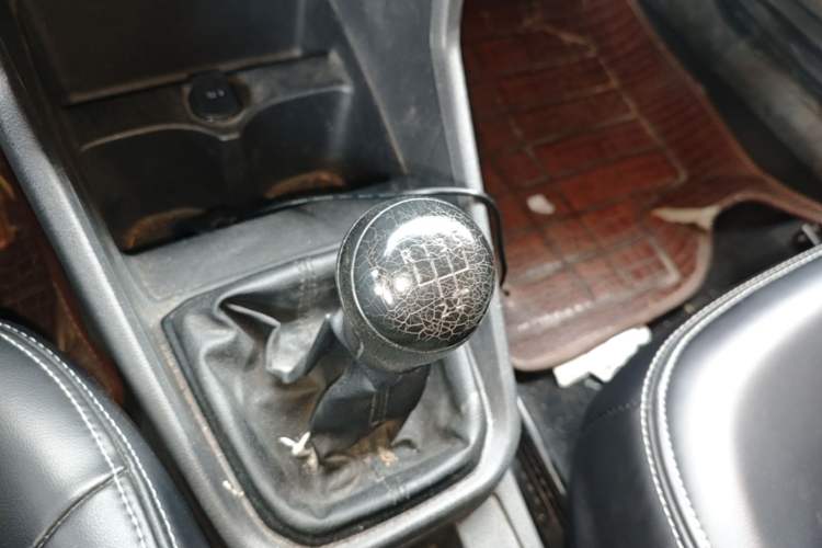 Used Volkswagen Santana 2016 1.4L Manual Fashion Edition Gear Lever