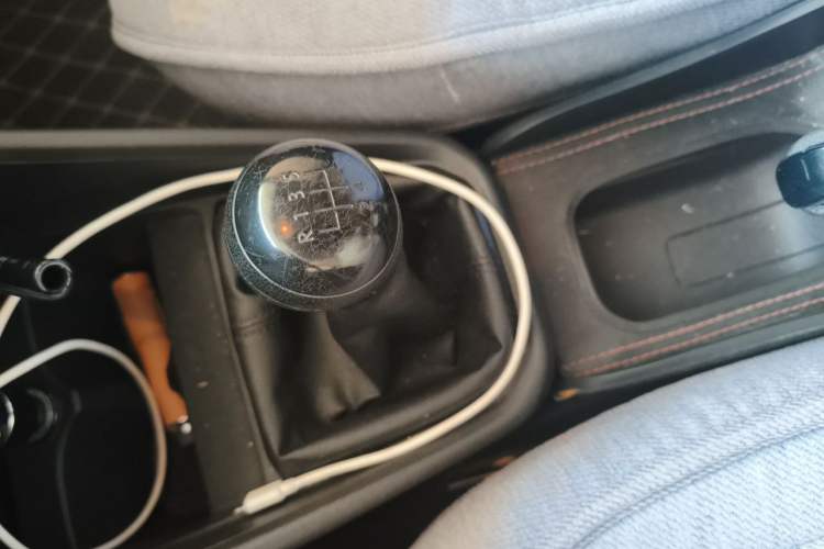 Used Volkswagen Santana 2016 1.4L Manual Fashion Edition Gear Lever