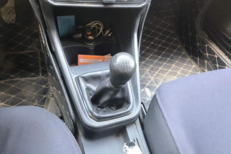 Used Volkswagen Santana 2016 1.4L Manual Fashion Edition Gear Lever