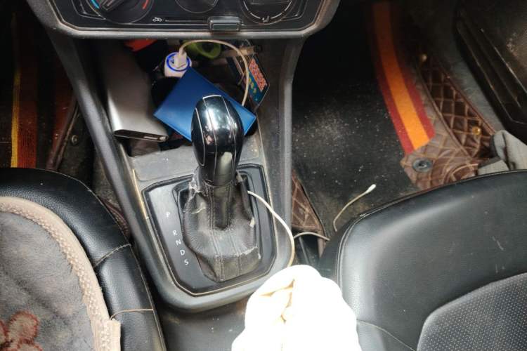 Used Volkswagen Santana 2016 1.6L Automatic Fashion Edition Gear Lever