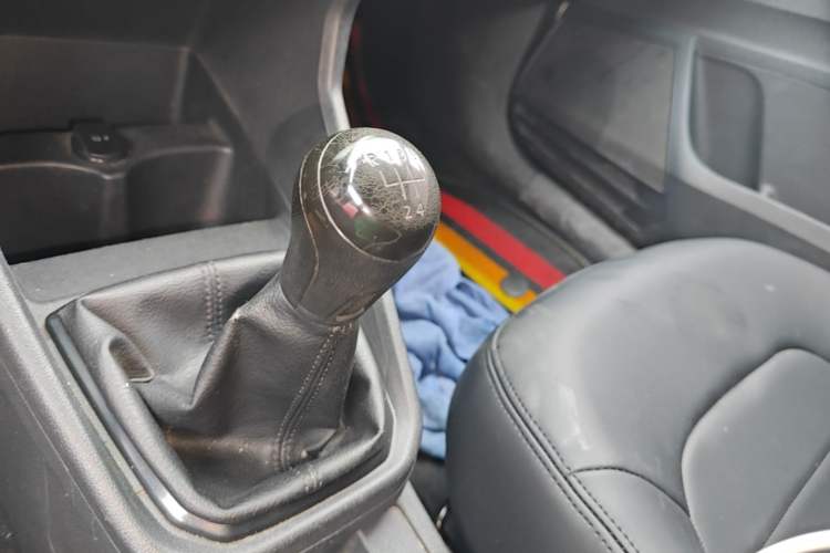 Used Volkswagen Santana 2016 1.4L Manual Fashion Edition Gear Lever