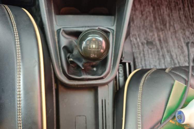 Used Volkswagen Santana 2016 1.6L Manual Fashion Edition Gear Lever