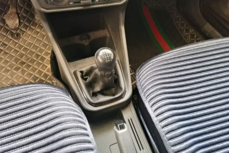 Used Volkswagen Santana 2016 1.4L Manual Fashion Edition Gear Lever