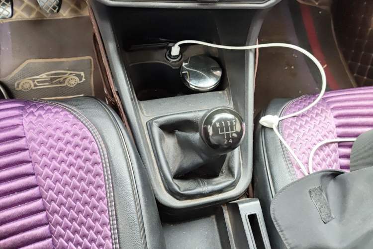 Used Volkswagen Santana 2016 1.6L Manual Fashion Edition Gear Lever