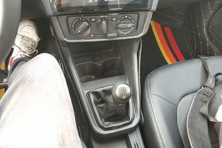 Used Volkswagen Santana 2016 1.4L Manual Fashion Edition Gear Lever