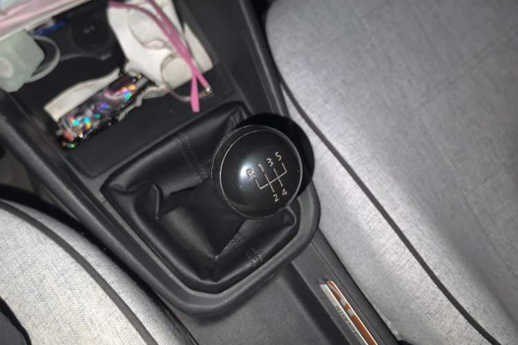 Used Volkswagen Santana 2016 1.6L Manual Fashion Edition Gear Lever