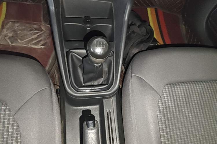 Used Volkswagen Santana 2016 1.6L Manual Fashion Edition Gear Lever