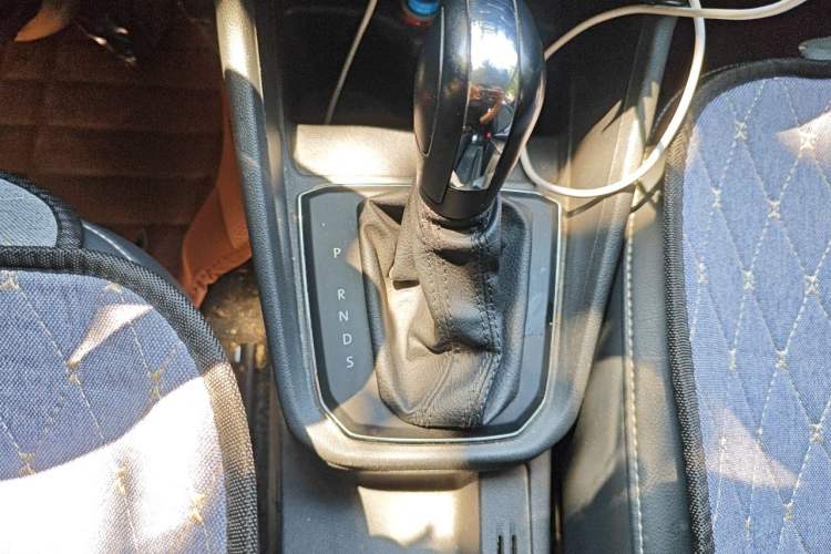 Used Volkswagen Santana 2016 1.6L Automatic Comfort Edition Gear Lever