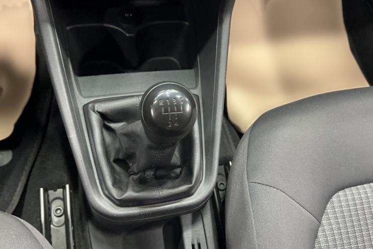 Used Volkswagen Santana 2016 1.6L Manual Fashion Edition Gear Lever