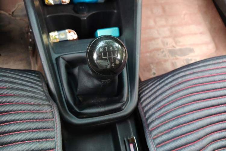 Used Volkswagen Santana 2016 1.4L Manual Fashion Edition Gear Lever