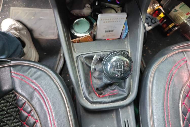 Used Volkswagen Santana 2016 1.4L Manual Fashion Edition Gear Lever