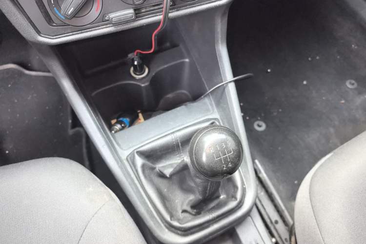 Used Volkswagen Santana 2016 1.6L Manual Fashion Edition Gear Lever