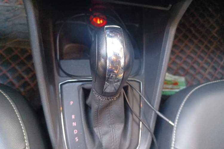 Used Volkswagen Santana 2016 1.6L Automatic Comfort Edition Gear Lever