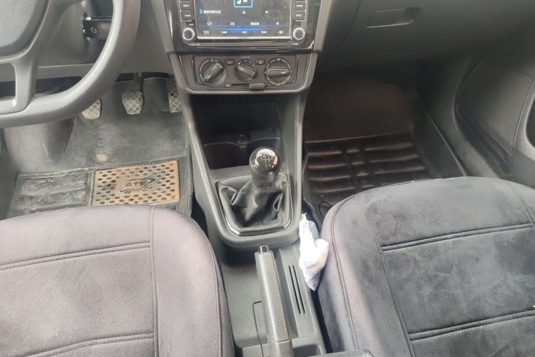 Used Volkswagen Santana 2016 1.6L Manual Fashion Edition Gear Lever