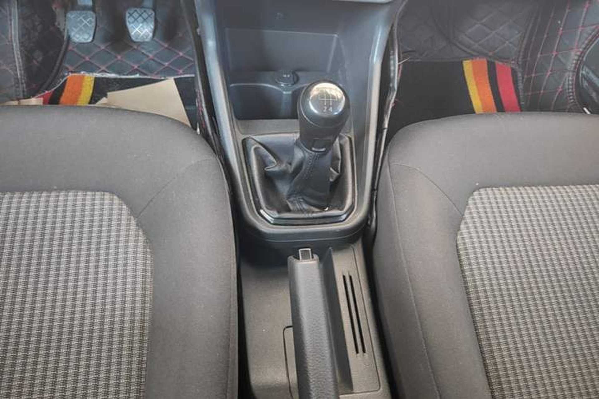 Used Volkswagen Santana 2016 1.4L Manual Fashion Edition Gear Lever