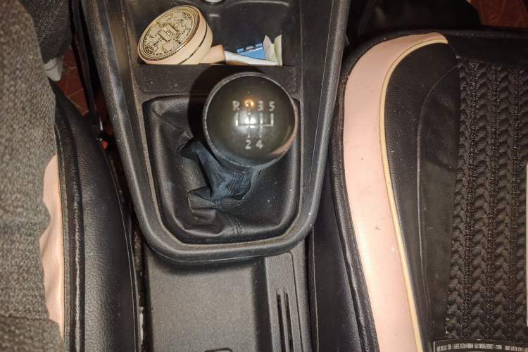 Used Volkswagen Santana 2016 1.4L Manual Fashion Edition Gear Lever