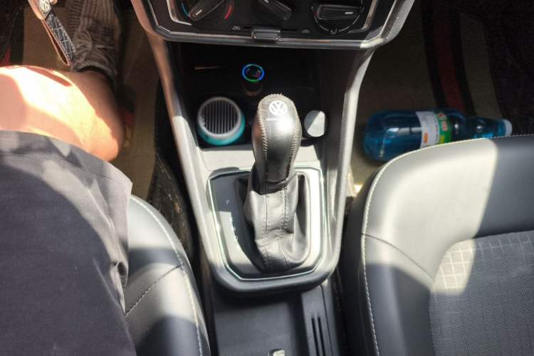 Used Volkswagen Santana 2016 1.6L Automatic Comfort Edition Gear Lever
