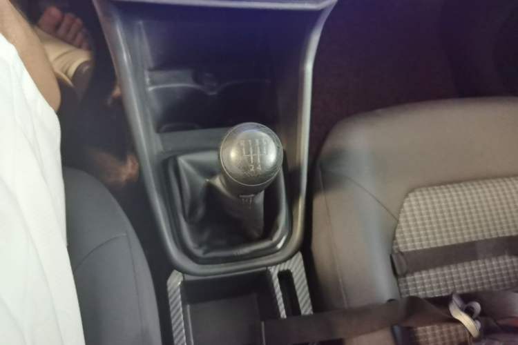 Used Volkswagen Santana 2016 1.4L Manual Fashion Edition Gear Lever