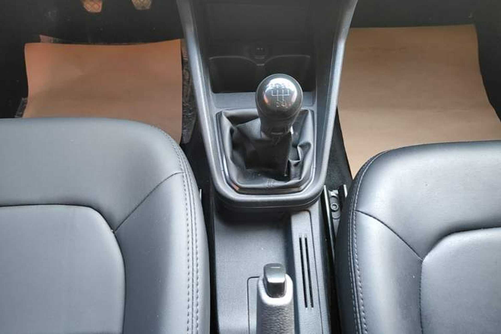 Used Volkswagen Santana 2016 1.4L Manual Fashion Edition Gear Lever