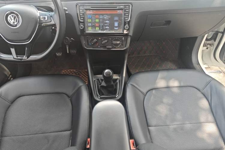 Used Volkswagen Santana 2016 1.4L Manual Fashion Edition Gear Lever