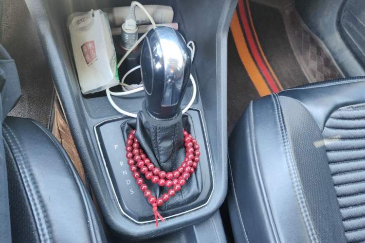 Used Volkswagen Santana 2016 1.6L Automatic Comfort Edition Gear Lever