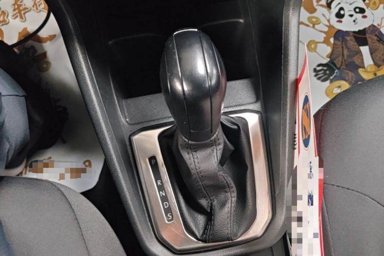 Used Volkswagen Santana 2016 1.6L Automatic Fashion Edition Gear Lever