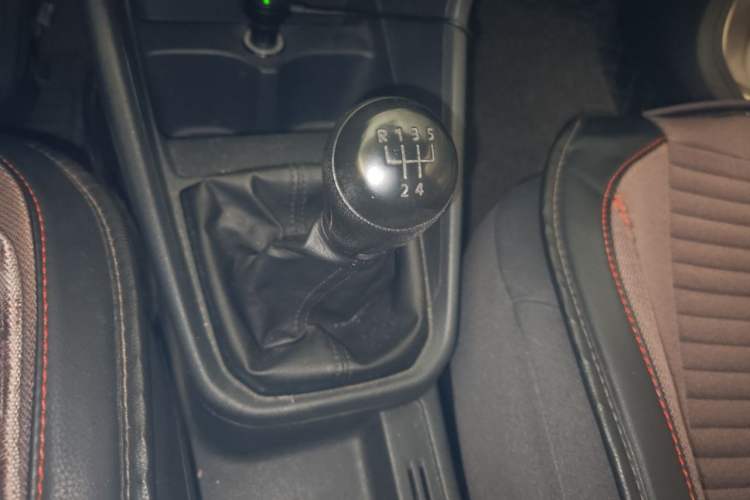 Used Volkswagen Santana 2016 1.6L Manual Fashion Edition Gear Lever