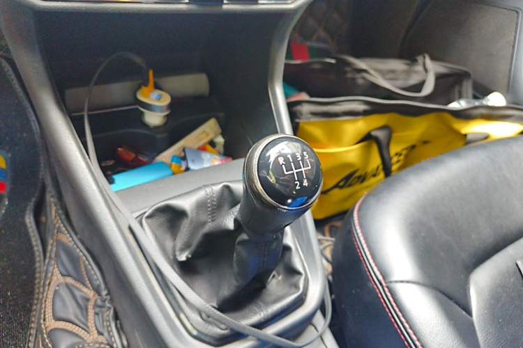 Used Volkswagen Santana 2016 1.6L Manual Fashion Edition Gear Lever