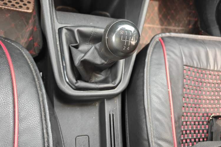 Used Volkswagen Santana 2016 1.4L Manual Fashion Edition Gear Lever