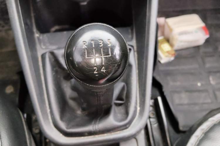 Used Volkswagen Santana 2016 1.4L Manual Fashion Edition Gear Lever
