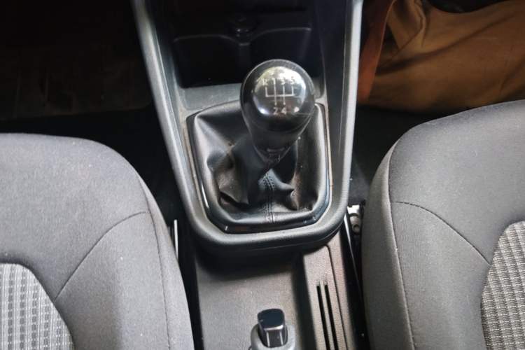 Used Volkswagen Santana 2016 1.4L Manual Fashion Edition Gear Lever
