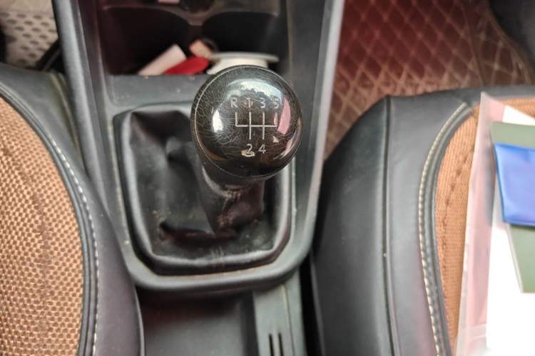 Used Volkswagen Santana 2016 1.6L Manual Fashion Edition Gear Lever