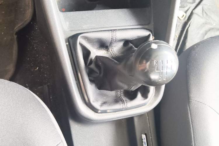 Used Volkswagen Santana 2016 1.6L Manual Fashion Edition Gear Lever
