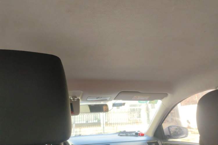Used Volkswagen Santana 2016 1.6L Automatic Fashion Edition Headliner
