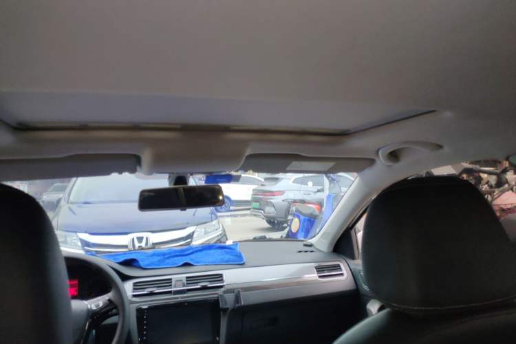 Used Volkswagen Santana 2016 1.6L Automatic Comfort Edition Headliner