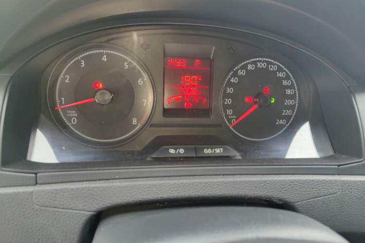 Used Volkswagen Santana 2016 1.6L Automatic Fashion Edition Instrument Cluster