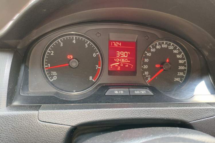 Used Volkswagen Santana 2016 1.6L Manual Fashion Edition Instrument Cluster