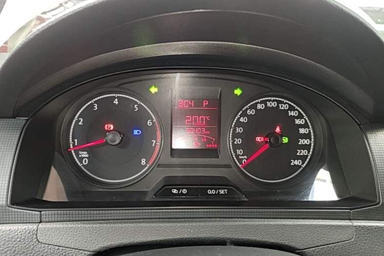 Used Volkswagen Santana 2016 1.6L Automatic Fashion Edition Instrument Cluster