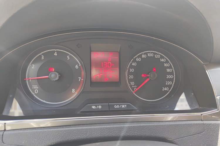 Used Volkswagen Santana 2016 1.6L Automatic Comfort Edition Instrument Cluster