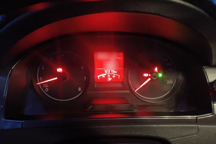 Used Volkswagen Santana 2016 1.6L Automatic Comfort Edition Instrument Cluster