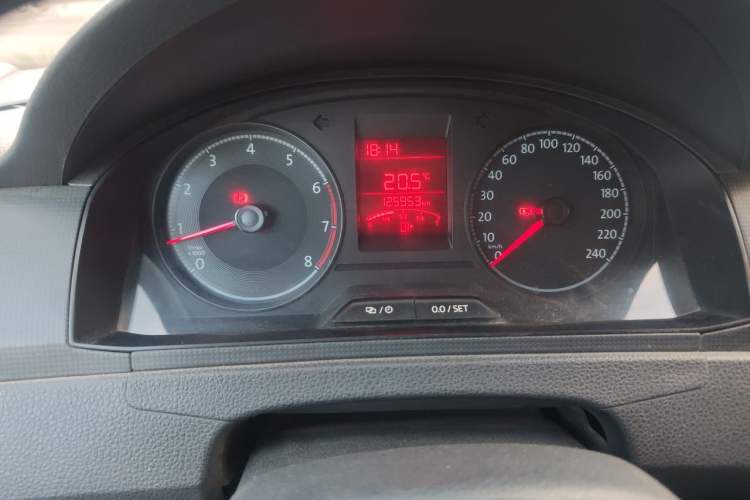 Used Volkswagen Santana 2016 1.6L Manual Fashion Edition Instrument Cluster