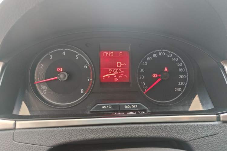 Used Volkswagen Santana 2016 1.6L Automatic Fashion Edition Instrument Cluster