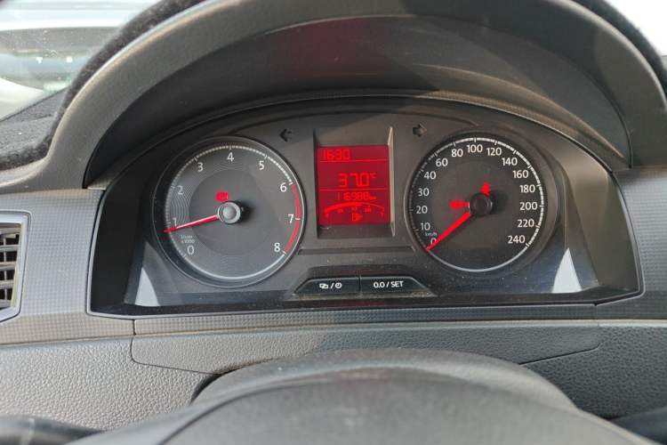 Used Volkswagen Santana 2016 1.6L Manual Fashion Edition Instrument Cluster