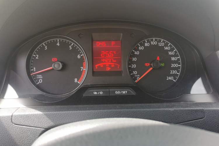 Used Volkswagen Santana 2016 1.6L Automatic Fashion Edition Instrument Cluster