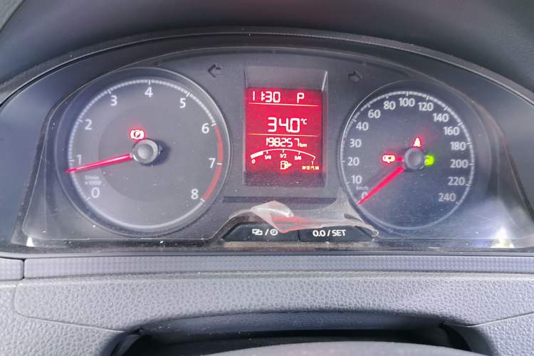 Used Volkswagen Santana 2016 1.6L Automatic Fashion Edition Instrument Cluster