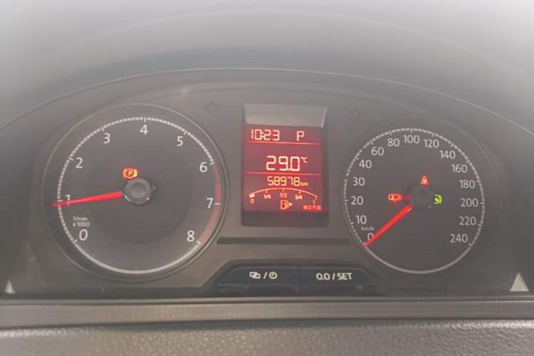 Used Volkswagen Santana 2016 1.6L Automatic Fashion Edition Instrument Cluster