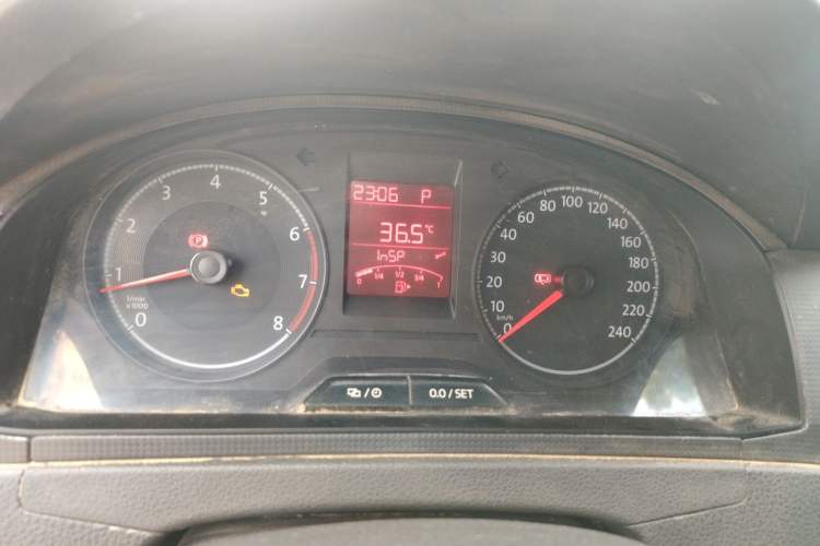 Used Volkswagen Santana 2016 1.6L Automatic Fashion Edition Instrument Cluster